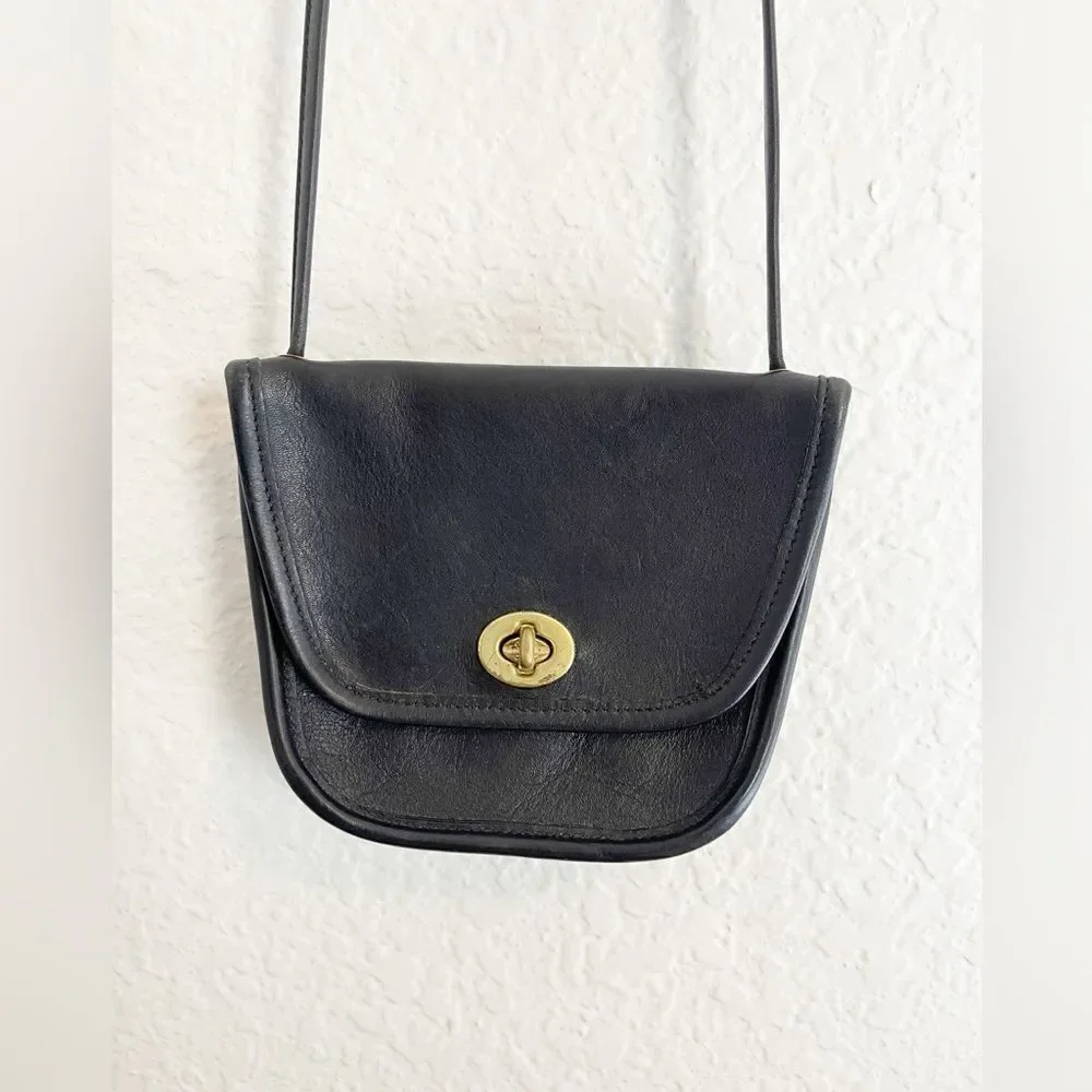 Rare vintage Coach Everett small crossbody